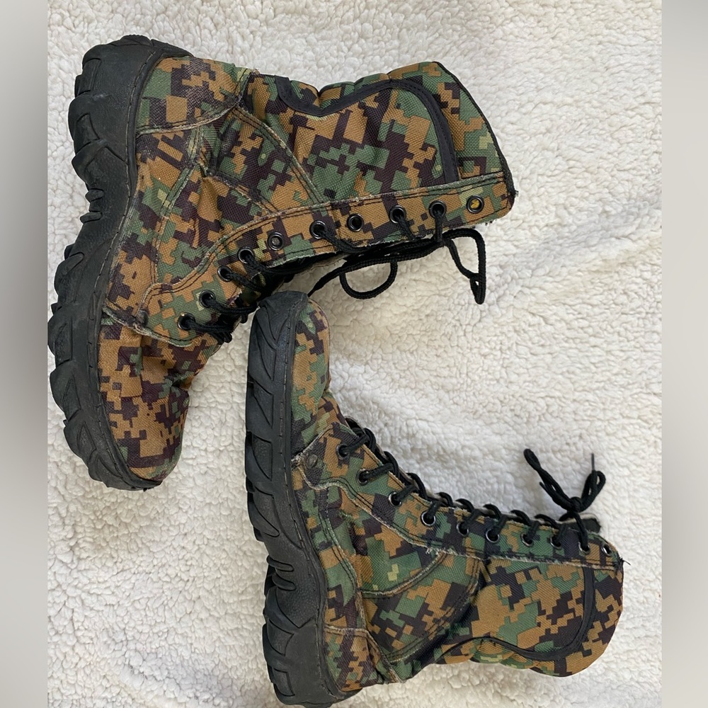 Camo combat boots